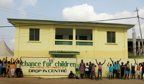 marathoners running in the rain
